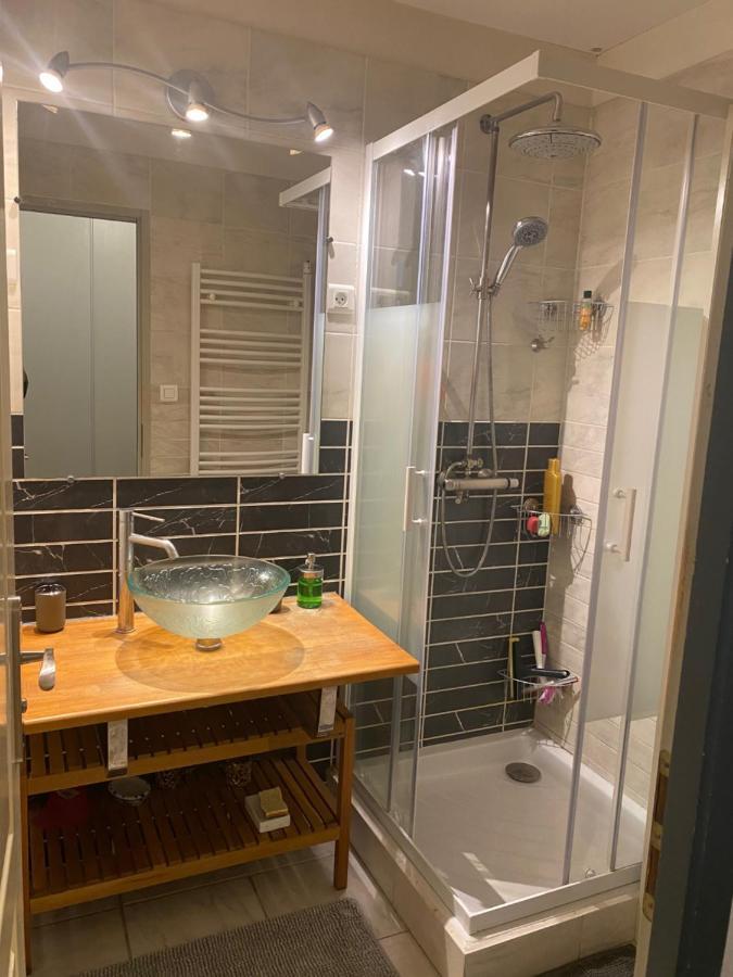 Location saisonnière d'un appartement à Sète Esterno foto