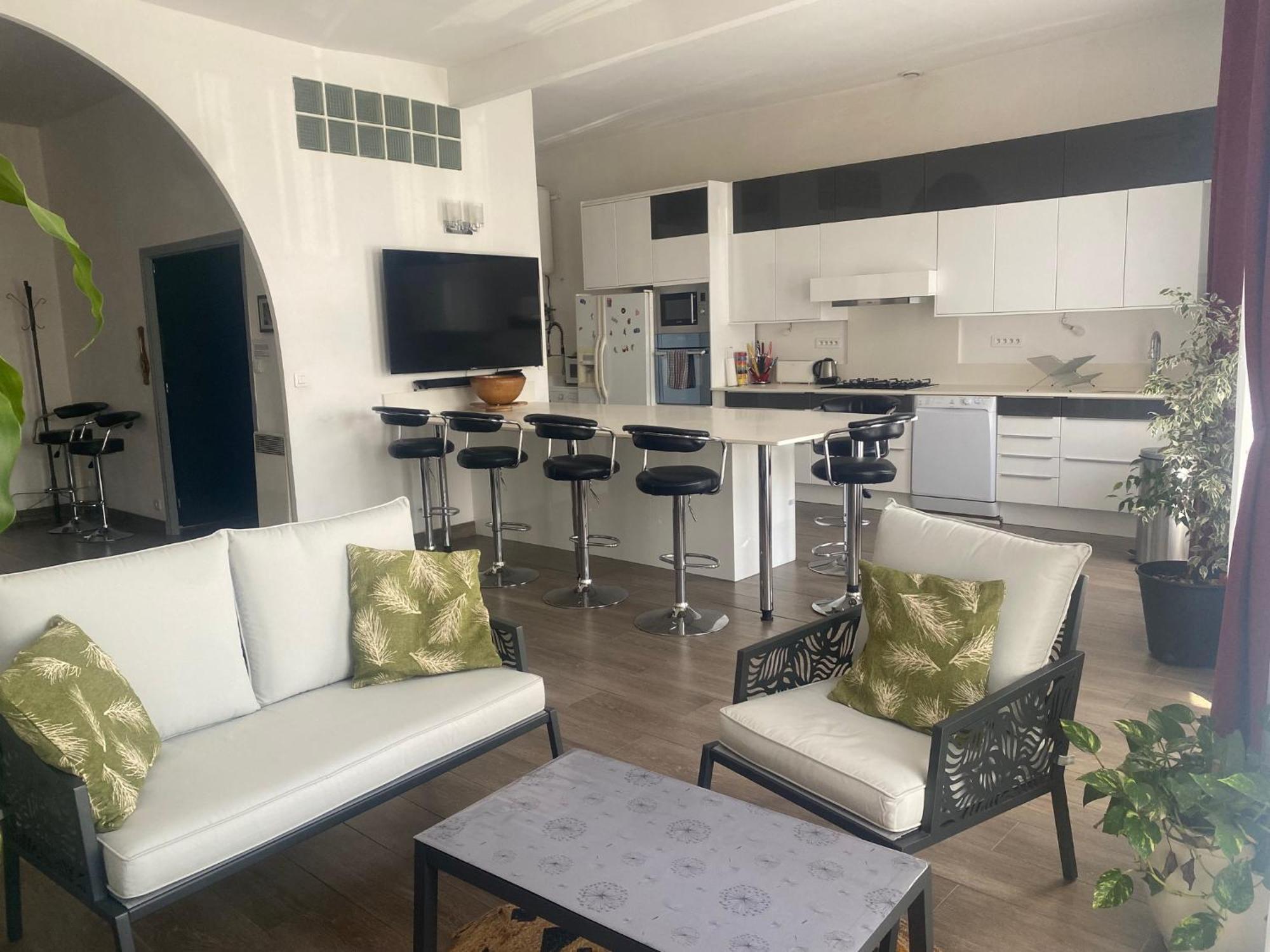 Location saisonnière d'un appartement à Sète Esterno foto