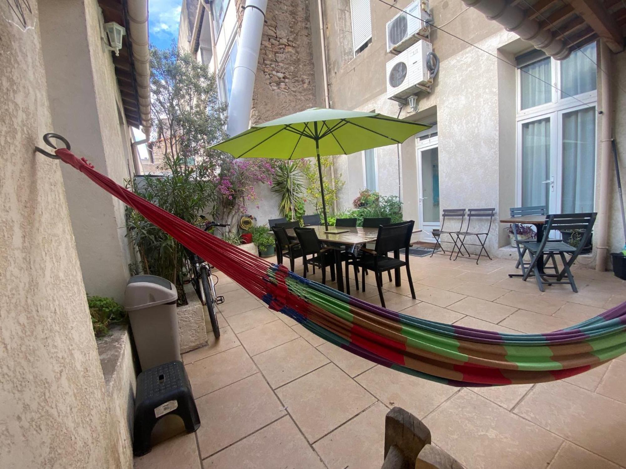 Location saisonnière d'un appartement à Sète Esterno foto